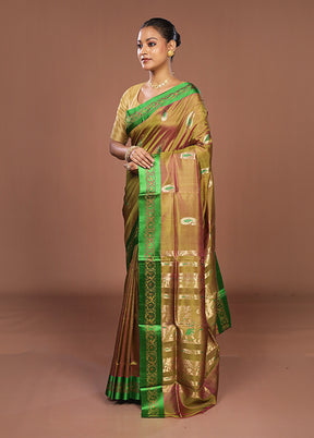 Green Garad Pure Silk Saree Without Blouse Piece