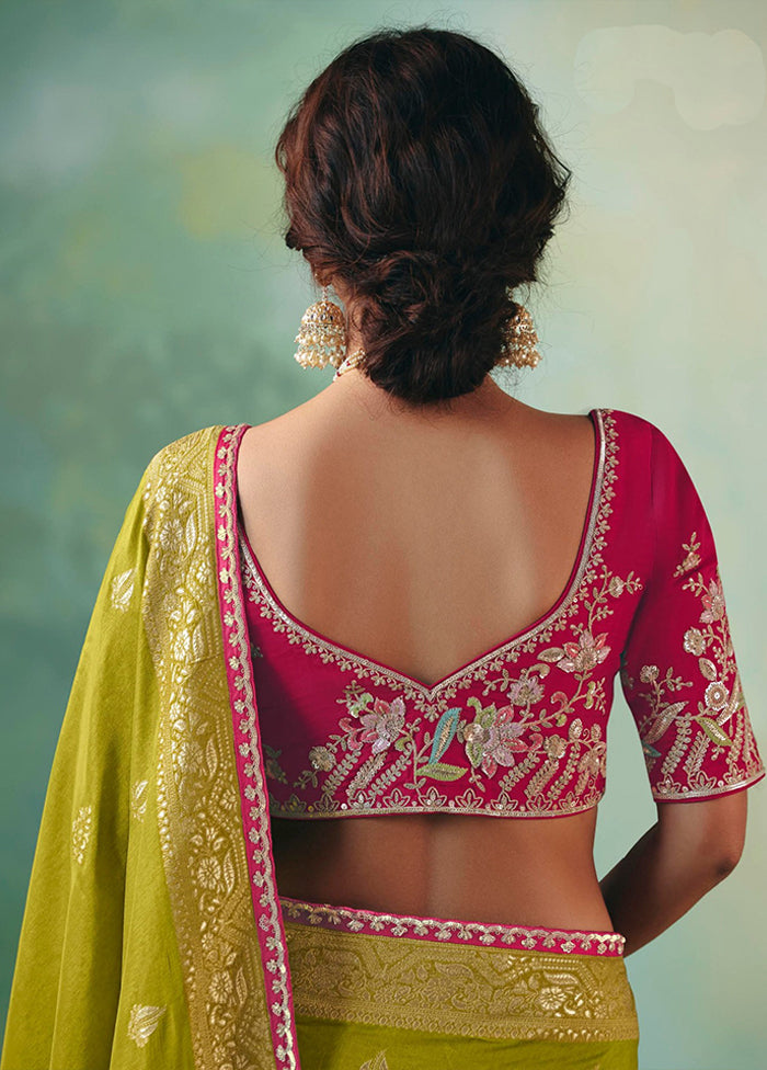 Green Spun Silk Saree With Blouse Piece