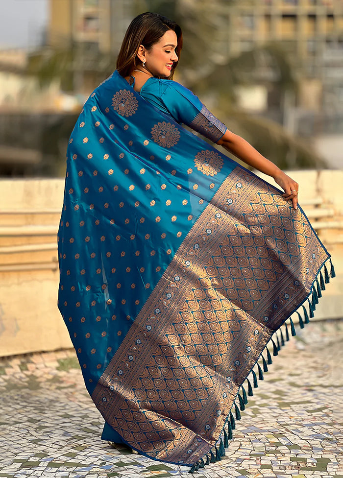 Green Spun Silk Saree With Blouse Piece