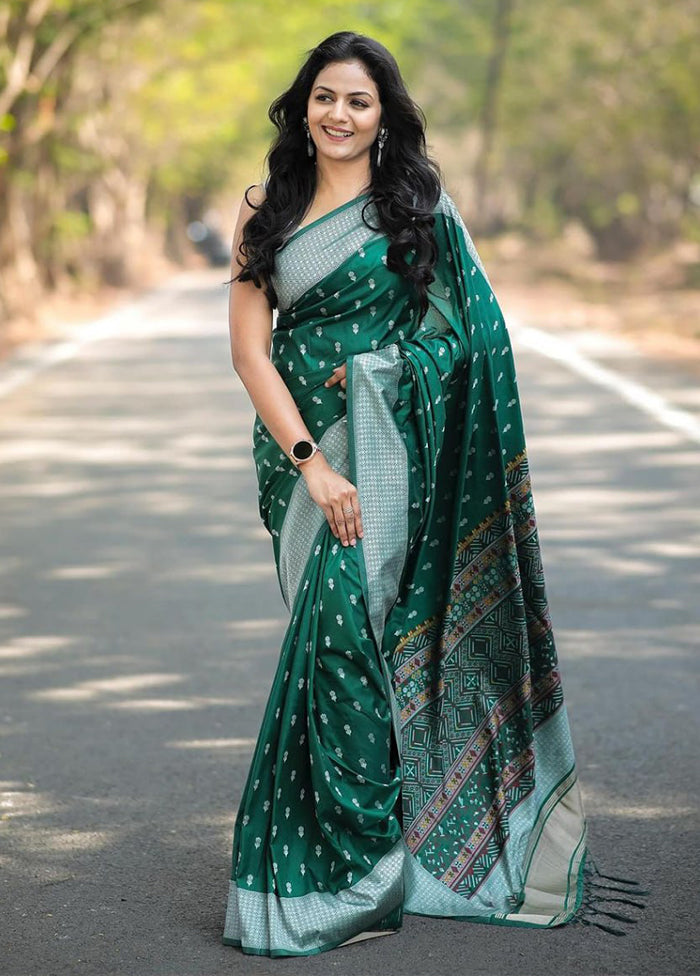 Green Spun Silk Saree With Blouse Piece