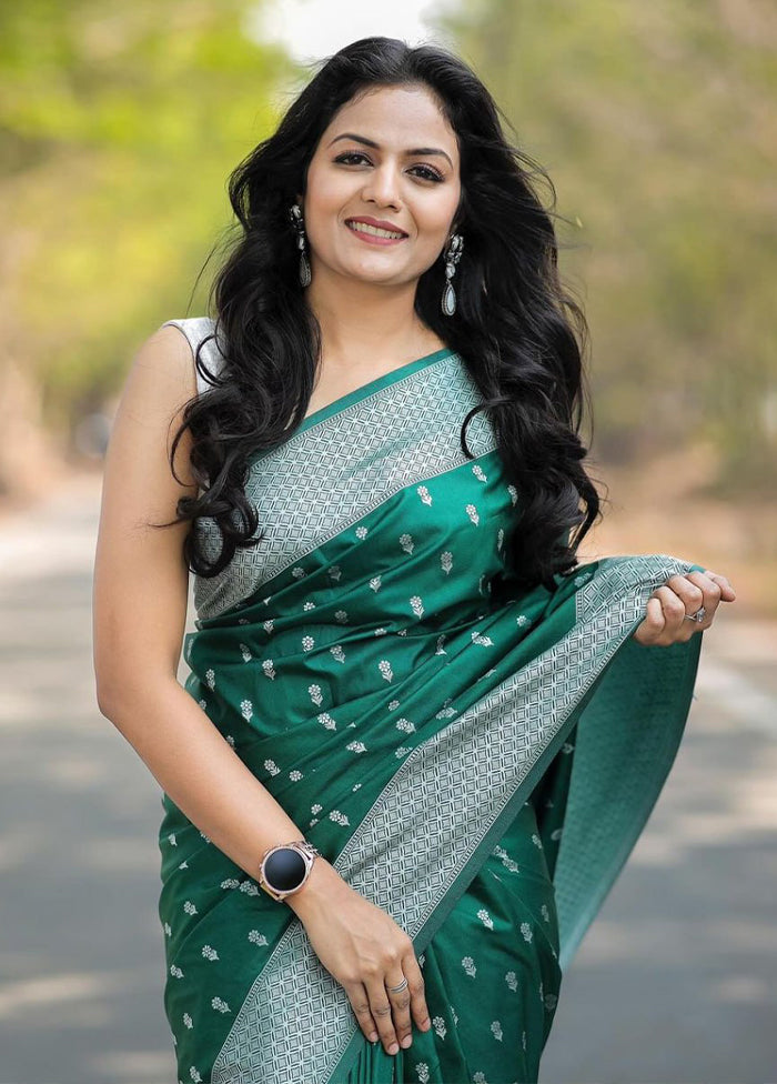 Green Spun Silk Saree With Blouse Piece