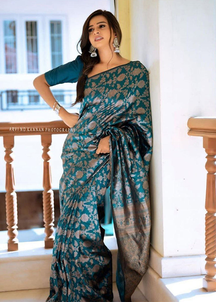 Blue Spun Silk Saree With Blouse Piece