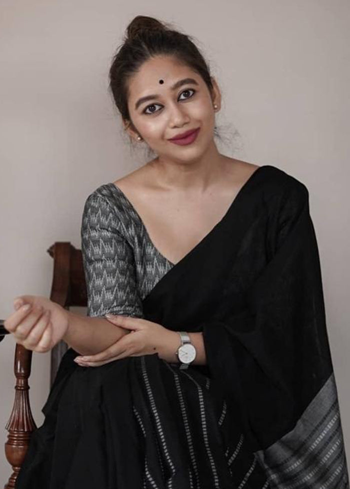 Black Spun Silk Saree With Blouse Piece