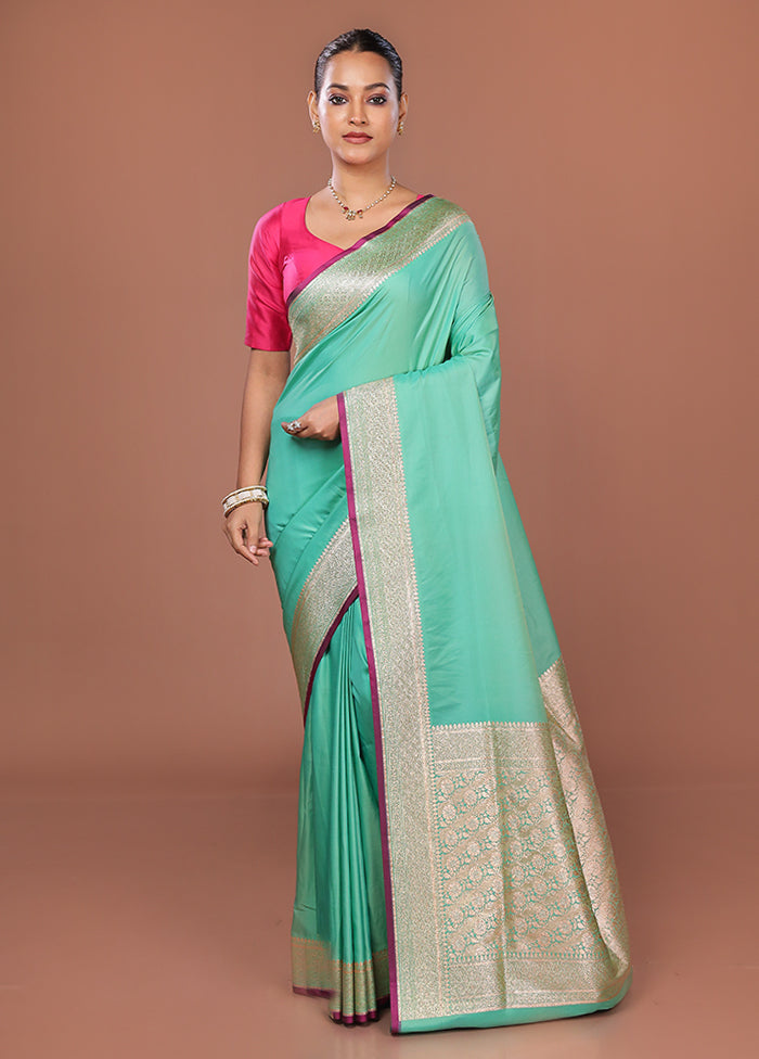 Green Uppada Silk Saree With Blouse Piece