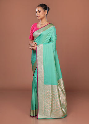 Green Uppada Silk Saree With Blouse Piece