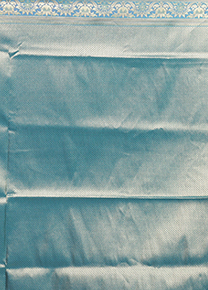Blue Tanchoi Silk Saree With Blouse Piece