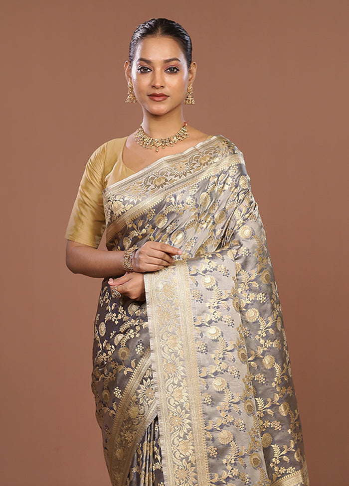 Grey Tanchoi Silk Saree With Blouse Piece