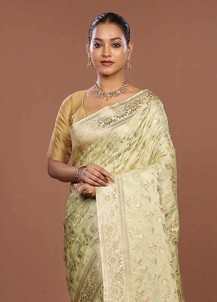 Green Tanchoi Silk Saree With Blouse Piece