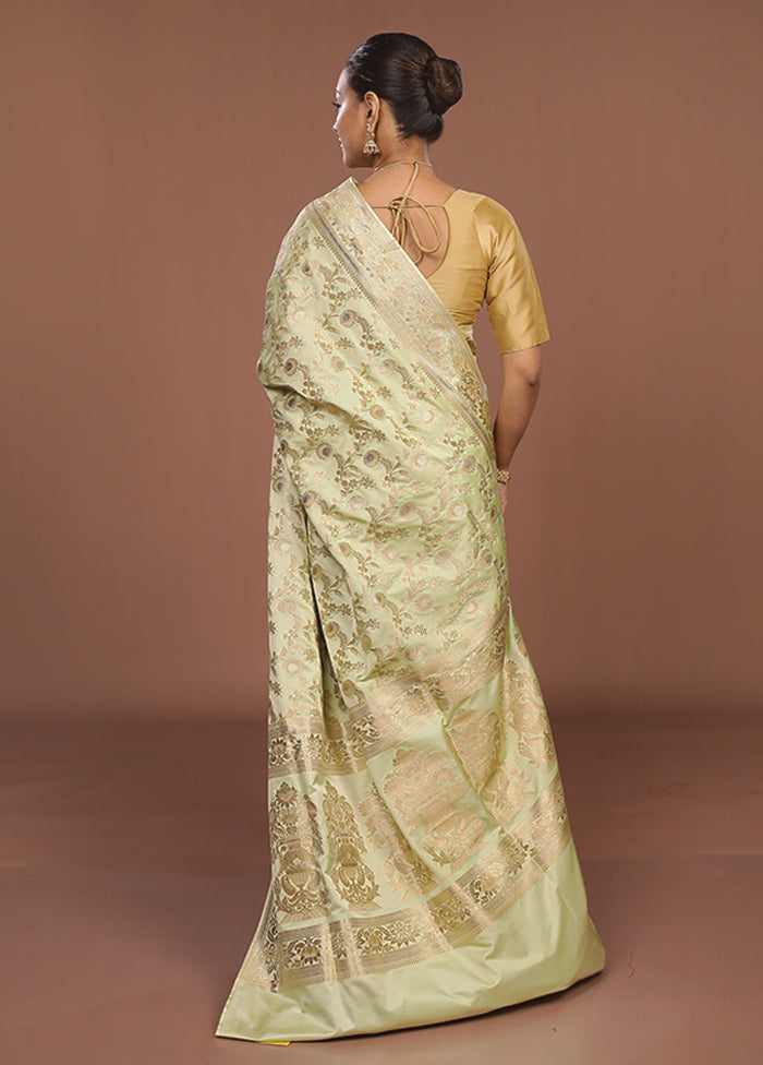 Green Tanchoi Silk Saree With Blouse Piece