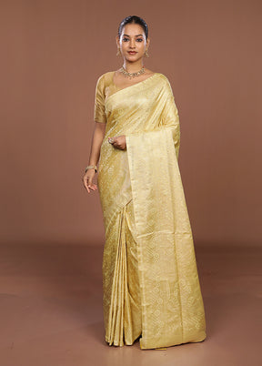 Gold Tanchoi Silk Saree With Blouse Piece