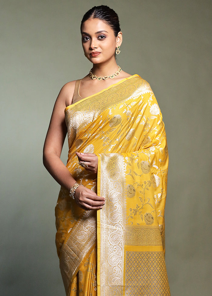 Yellow Uppada Silk Saree With Blouse Piece