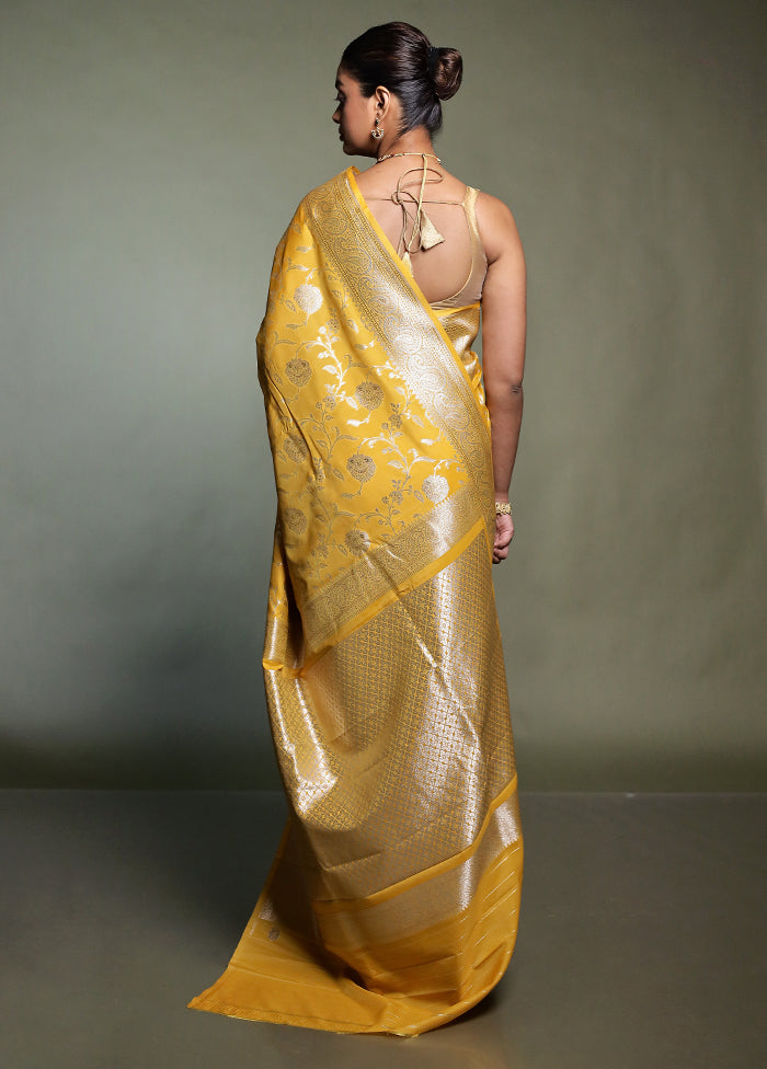 Yellow Uppada Silk Saree With Blouse Piece