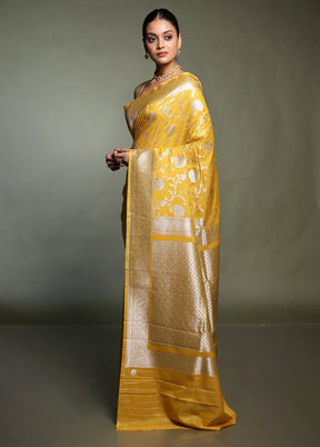 Yellow Uppada Silk Saree With Blouse Piece