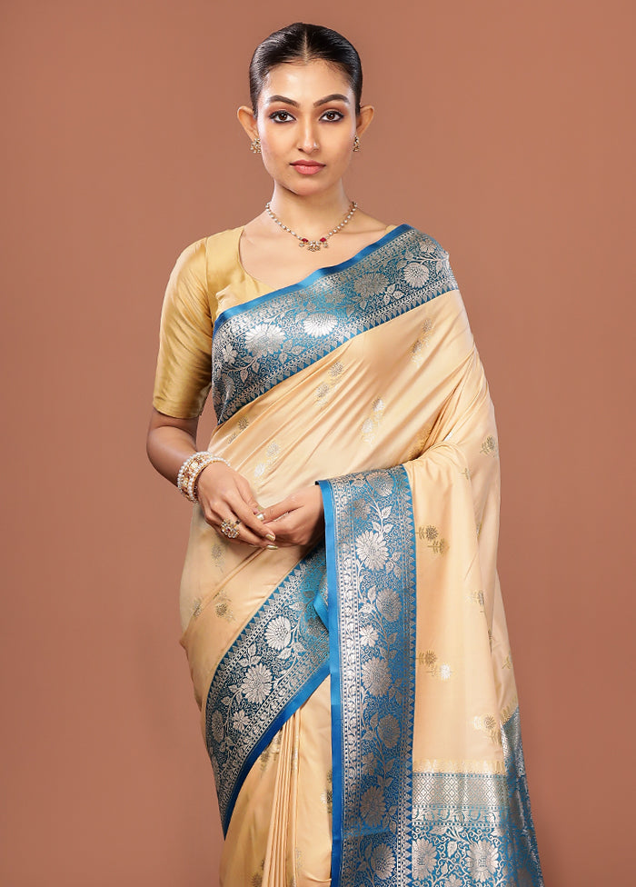 Cream Uppada Silk Saree With Blouse Piece