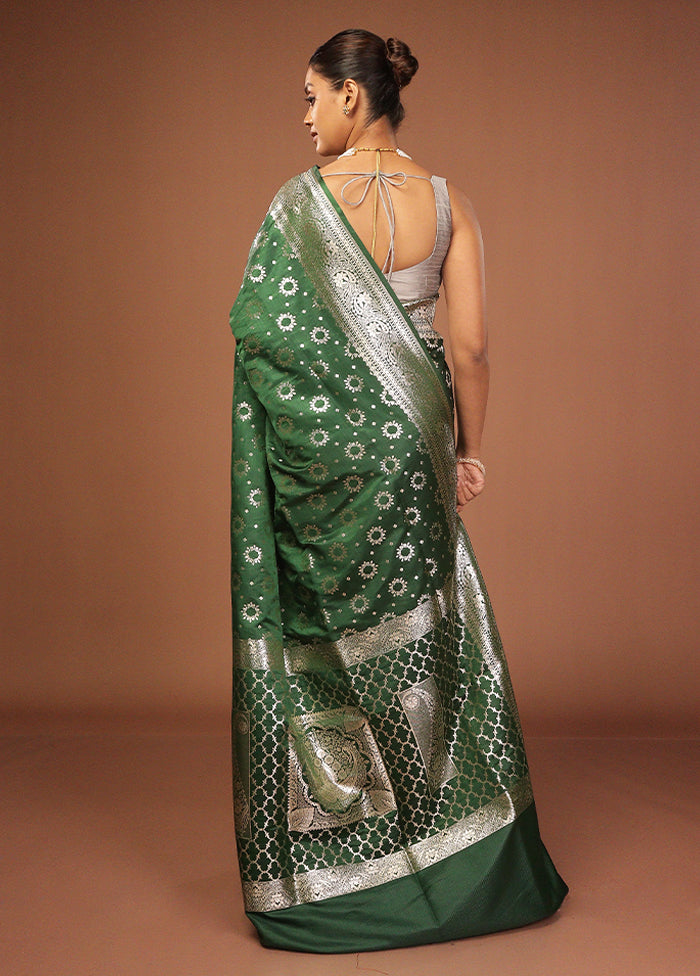 Green Uppada Silk Saree With Blouse Piece