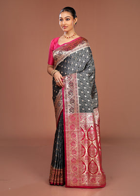 Grey Tanchoi Silk Saree With Blouse Piece