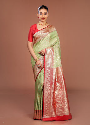 Green Tanchoi Silk Saree With Blouse Piece