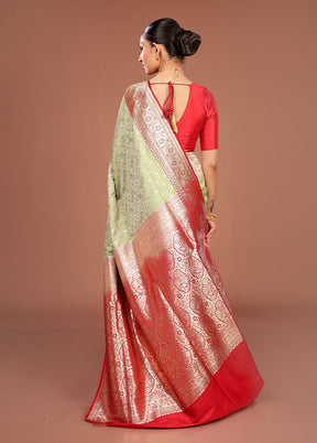 Green Tanchoi Silk Saree With Blouse Piece