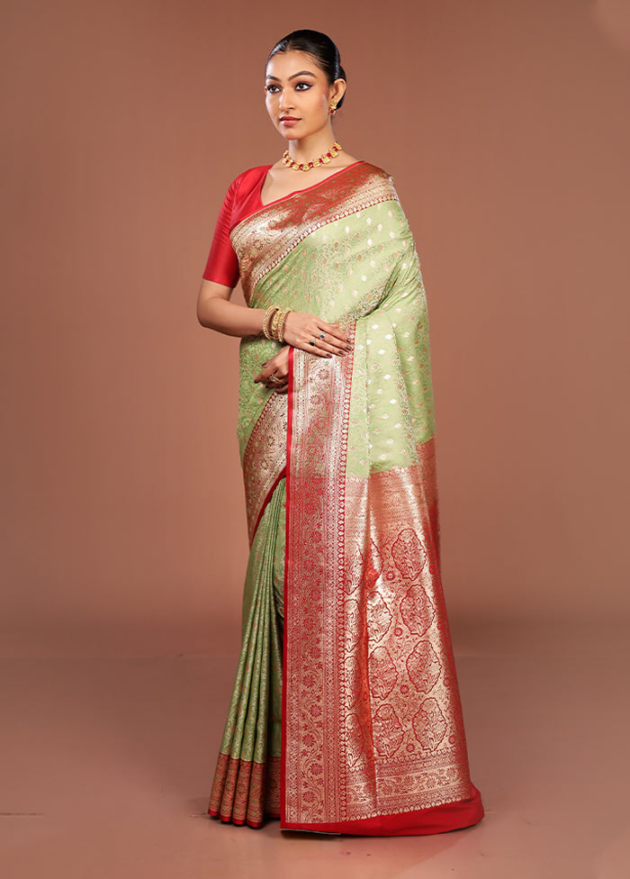 Green Tanchoi Silk Saree With Blouse Piece