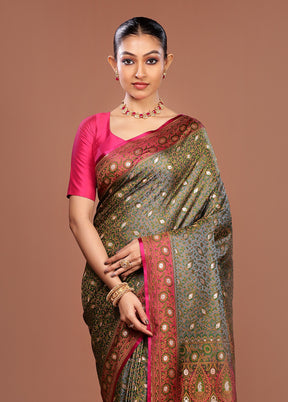 Grey Tanchoi Silk Saree With Blouse Piece