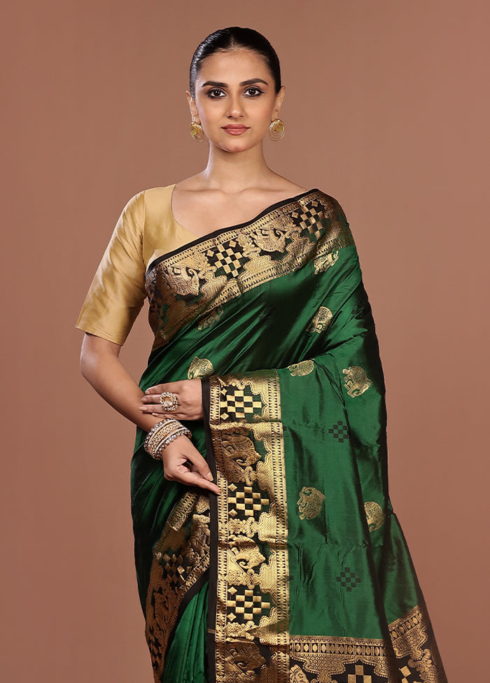 Green Handloom Kanjivaram Pure Silk Saree With Blouse Piece