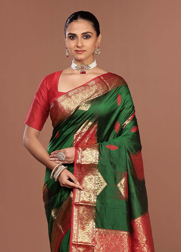 Green Handloom Kanjivaram Pure Silk Saree With Blouse Piece
