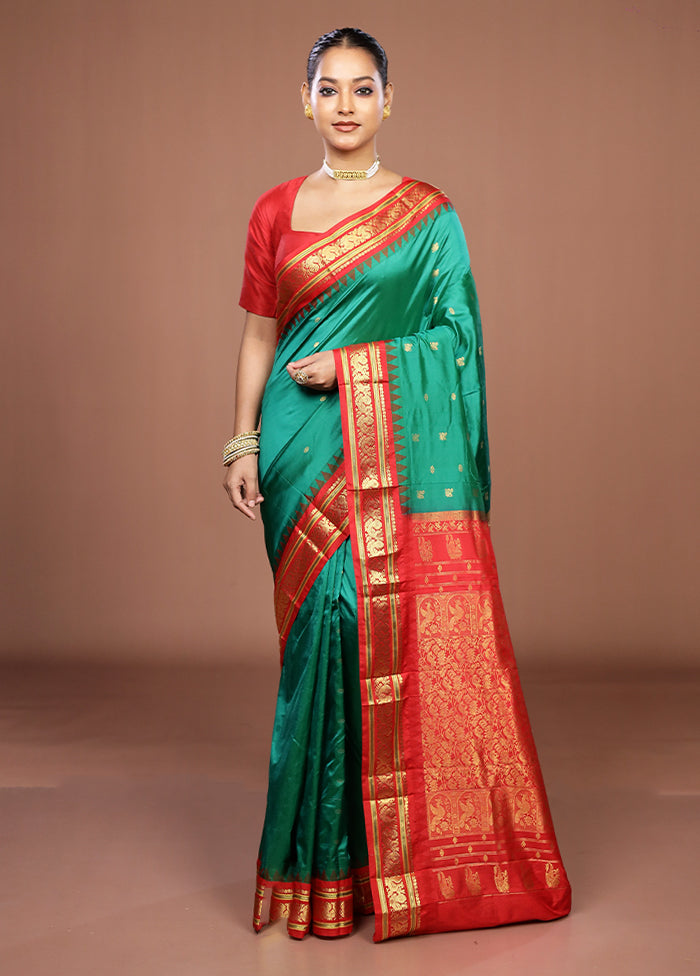 Green Handloom Kanjivaram Pure Silk Saree With Blouse Piece