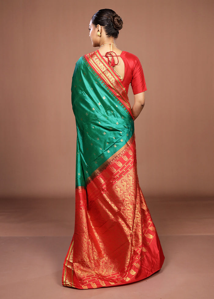 Green Handloom Kanjivaram Pure Silk Saree With Blouse Piece