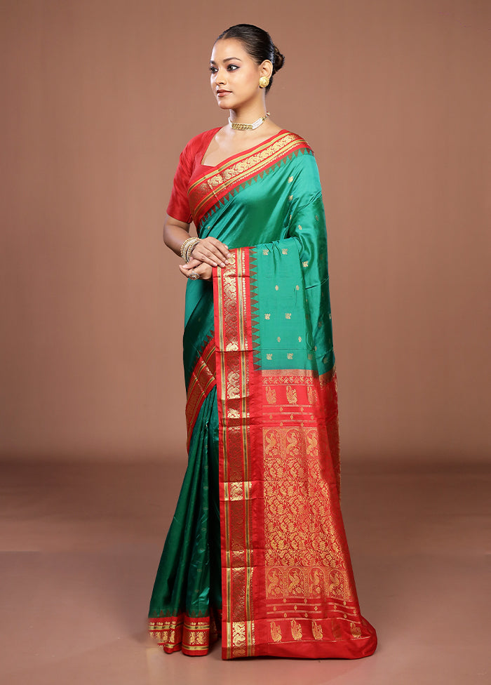 Green Handloom Kanjivaram Pure Silk Saree With Blouse Piece