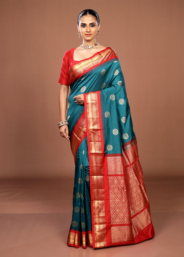 Green Kanjivaram Silk Saree With Blouse Piece