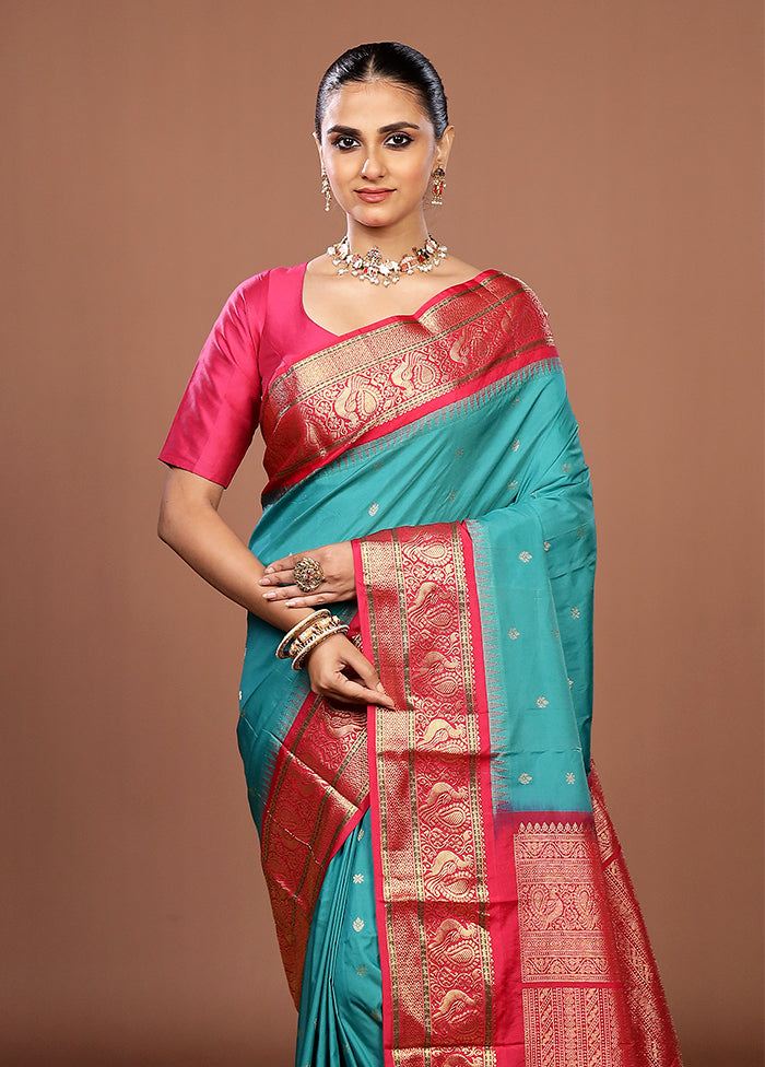 Green Kanjivaram Silk Saree With Blouse Piece