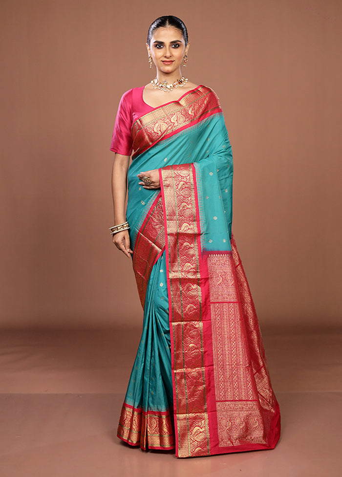 Green Kanjivaram Silk Saree With Blouse Piece