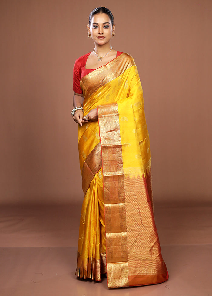 Yellow Handloom Kanchipuram Pure Silk Saree With Blouse Piece