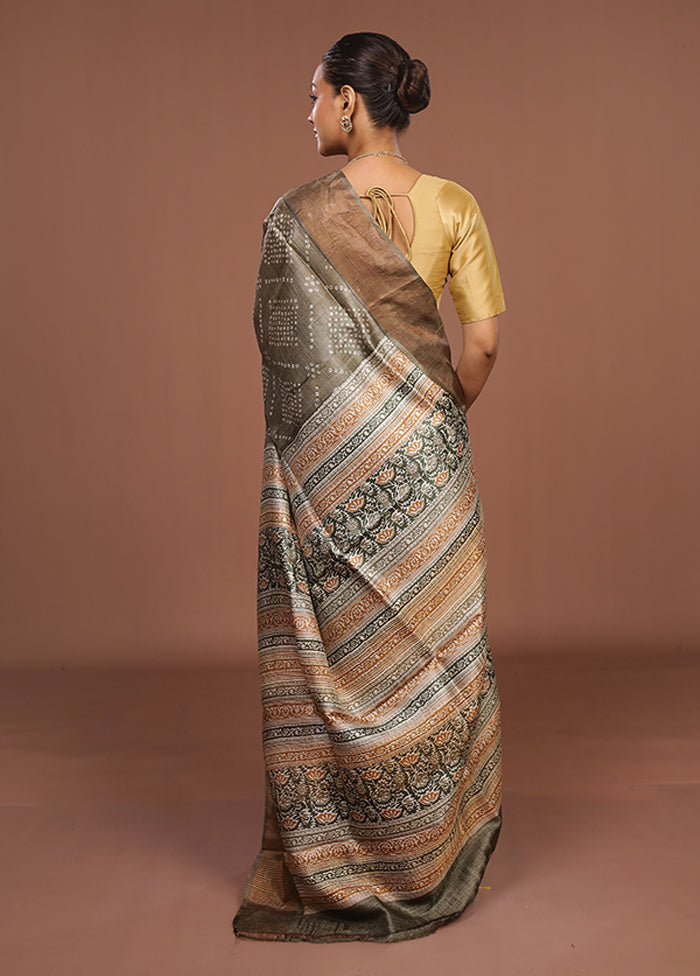 Green Handloom Tussar Pure Silk Saree With Blouse Piece