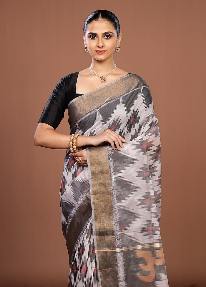 Grey Pure Cotton Saree With Blouse Piece