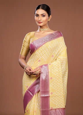 Yellow Pure Cotton Saree With Blouse Piece