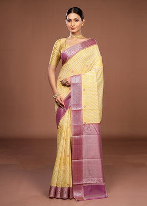 Yellow Pure Cotton Saree With Blouse Piece