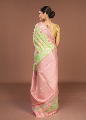 Green Pure Cotton Saree With Blouse Piece