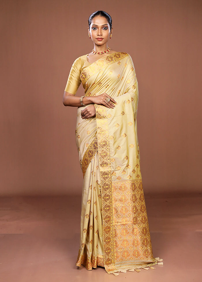 Cream Assam Silk Saree With Blouse Piece