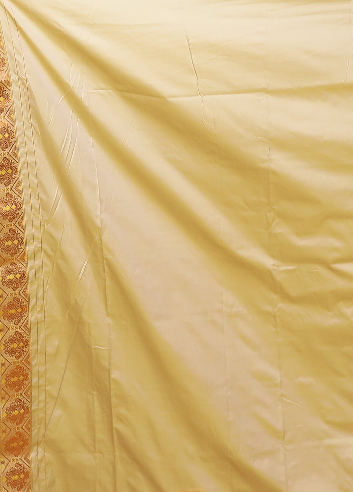 Cream Assam Silk Saree With Blouse Piece