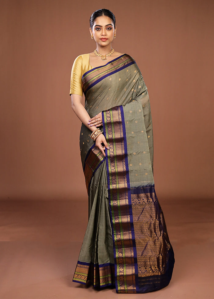Grey Gadwal Pure Silk Saree Without Blouse Piece
