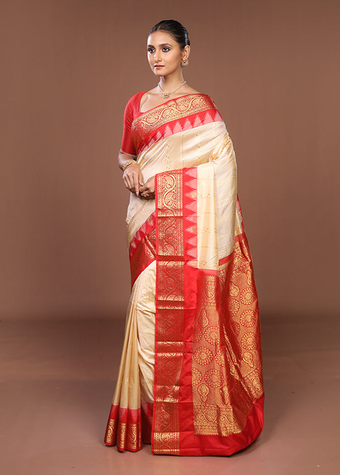 Cream Handloom Kanchipuram Pure Silk Saree With Blouse Piece