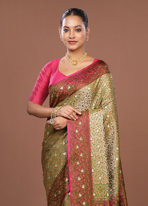 Cream Tanchoi Silk Saree With Blouse Piece