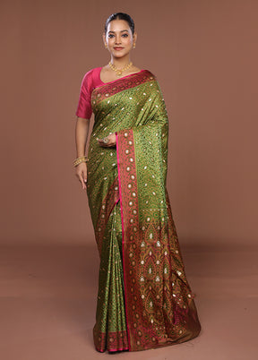 Green Tanchoi Silk Saree With Blouse Piece