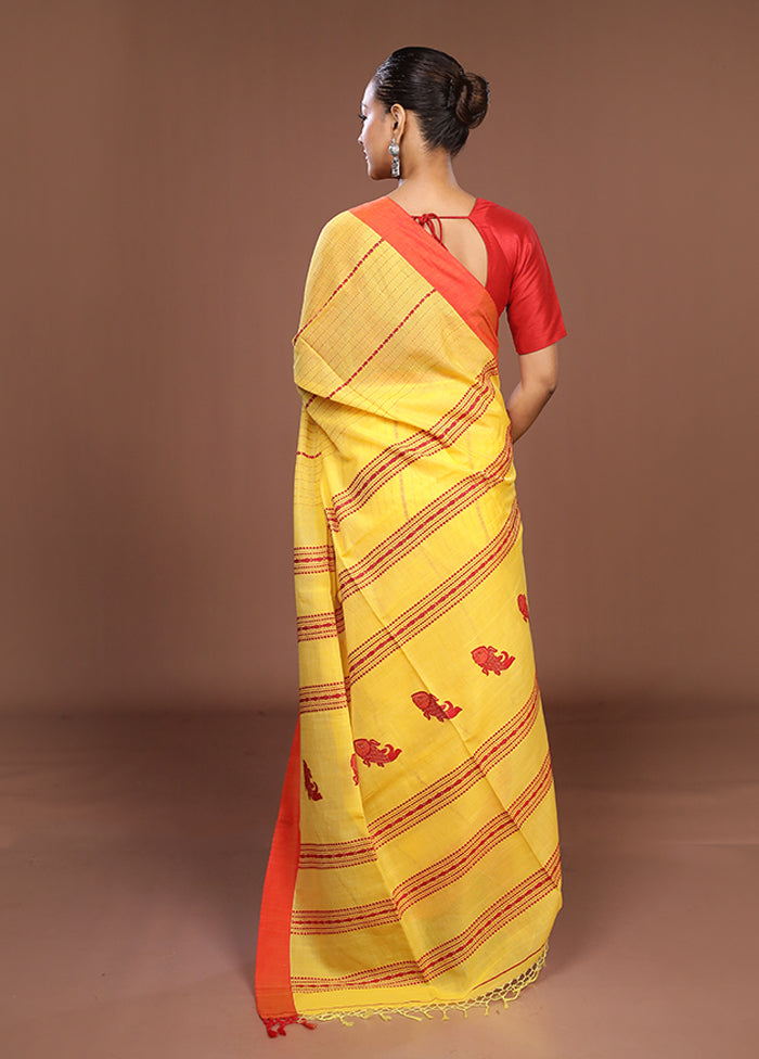 Yellow Matka Silk Saree With Blouse Piece