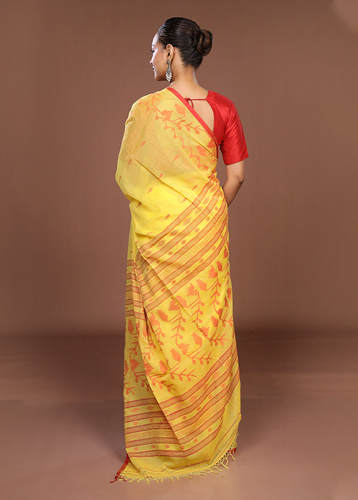 Yellow Matka Silk Saree With Blouse Piece