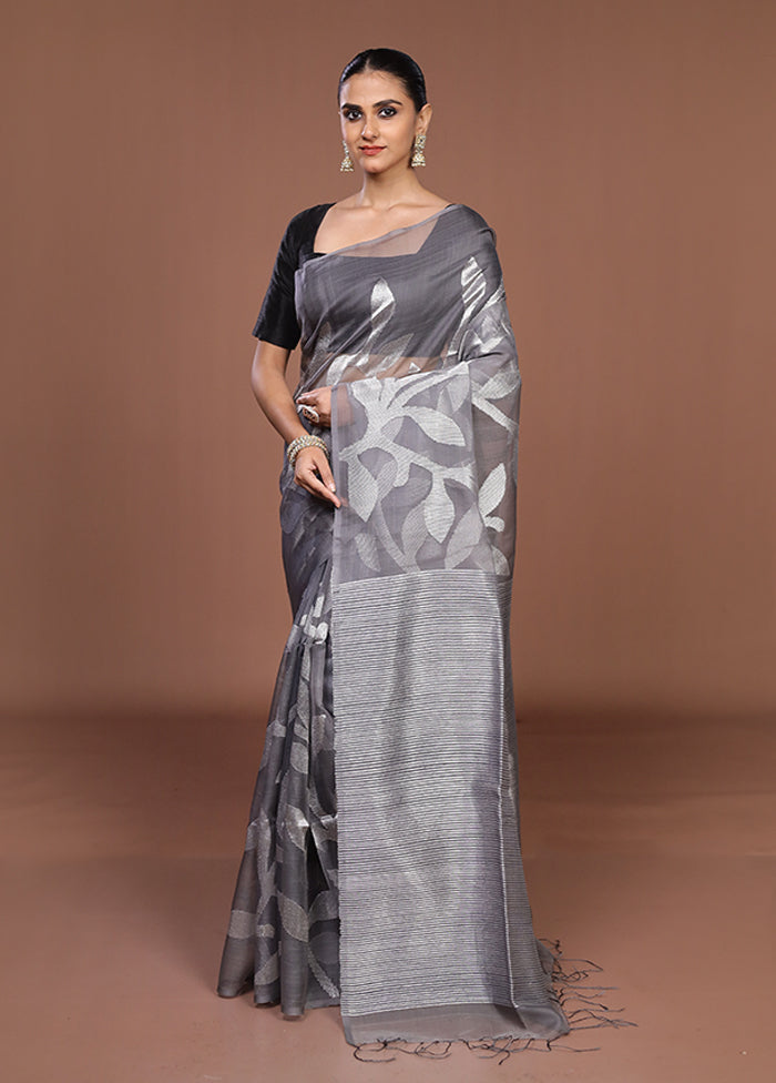Grey Handloom Matka Pure Silk Saree With Blouse Piece