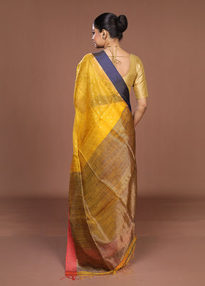 Yellow Handloom Matka Pure Silk Saree With Blouse Piece