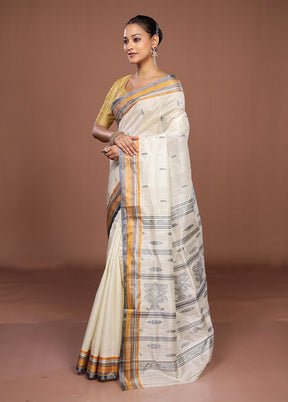 White Garad Silk Saree Without Blouse Piece