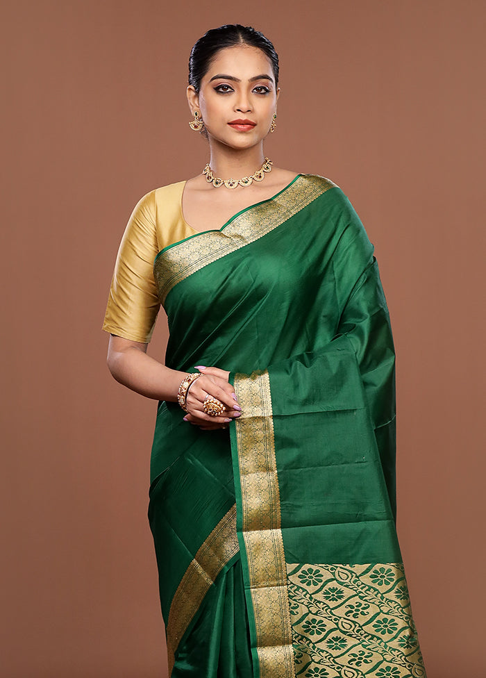 Green Printed Pure Silk Saree Without Blouse Piece